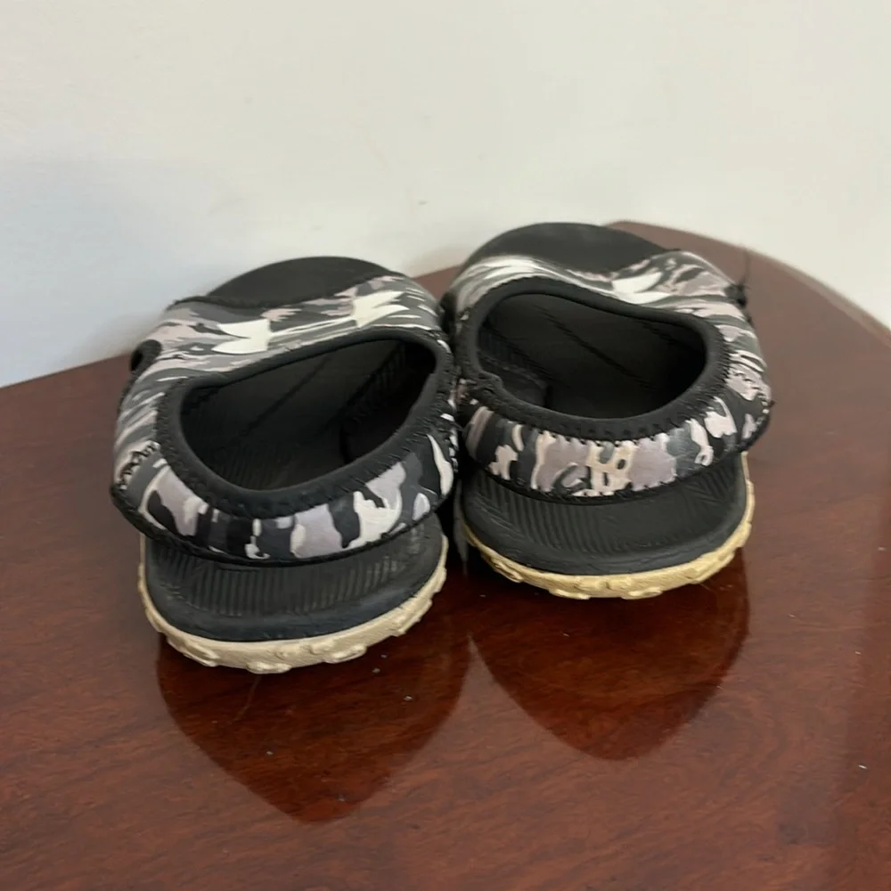 Under Armour sandals, size 11